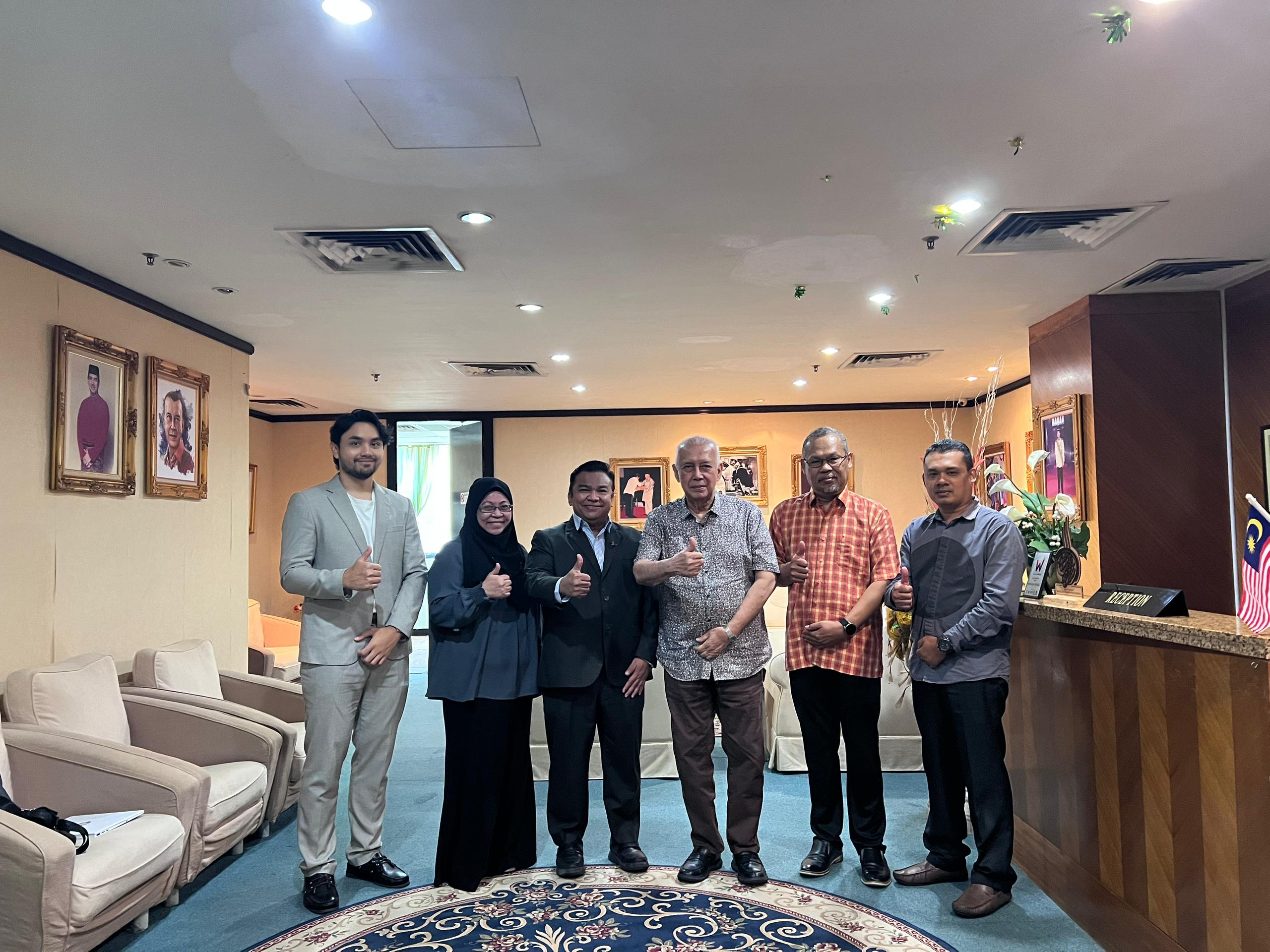 Meeting with corporate leaders
